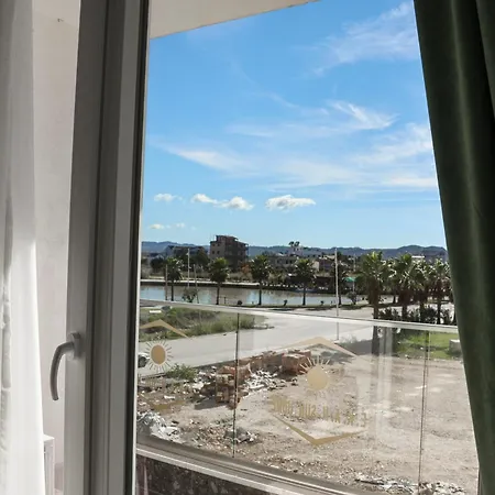 Apartment Ekam Sun