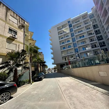 Apartment Ekam Sun *